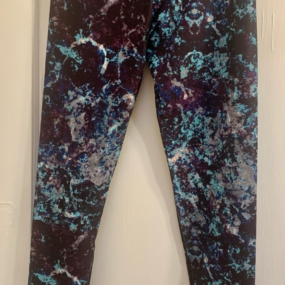 Fabletics leggings XS. New with tags. Waist 13 Ins, length 39 Ins, hip 15 Ins